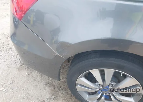 2010 Honda Accord 2.4 Lx-S z USA, uszkodzony, nr VIN 1HGCS1B33AA017229